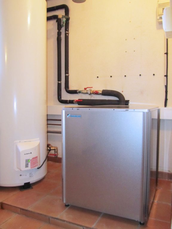 Pose Dune Pompe à Chaleur Aireau Haute Température Daikin