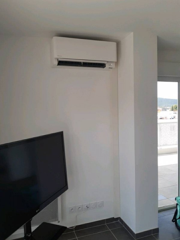 Installation multisplit et monosplit Daikin dans une nouvelle  résidence le lavandou var