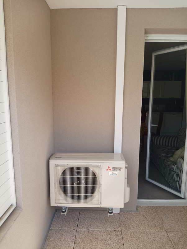 climatisation Mitsubishi dans un appartement de standing à Hyères Les Palmiers