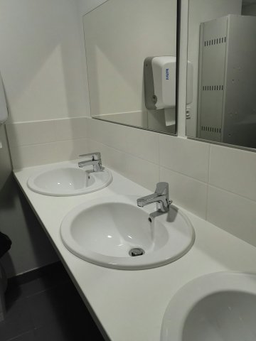 sanitaires lot plomberie bureaux Oreca Signes