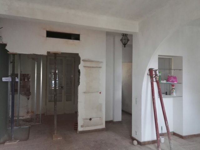 GAINABLE  ENCASTREE DANS LA CHAMBRE