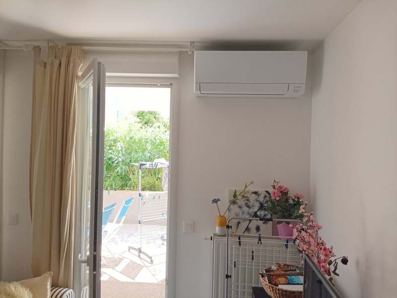 climatisation Mitsubishi dans un appartement de standing à Hyères Les Palmiers
