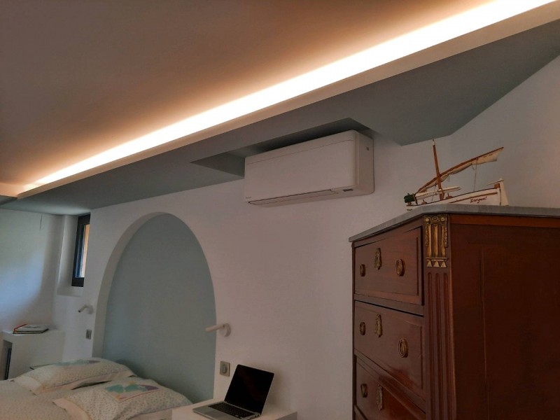 Climatisation d'une chambre rénovée par un  cabinet d architecture
