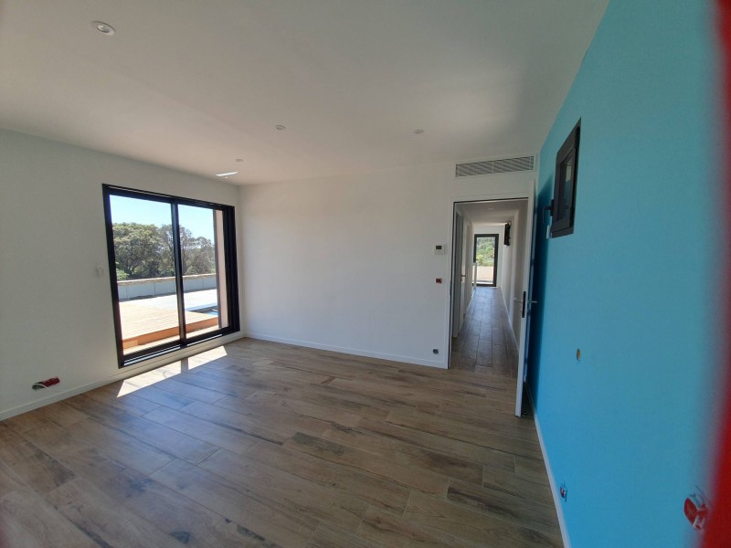 installation pompe à chaleur air air daikin gainable dans une maison architecte Hyeres Giens