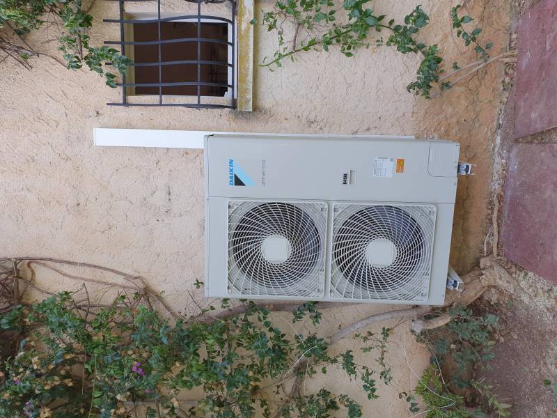 entretien pompe à chaleur air eau DAIKIN HYERES